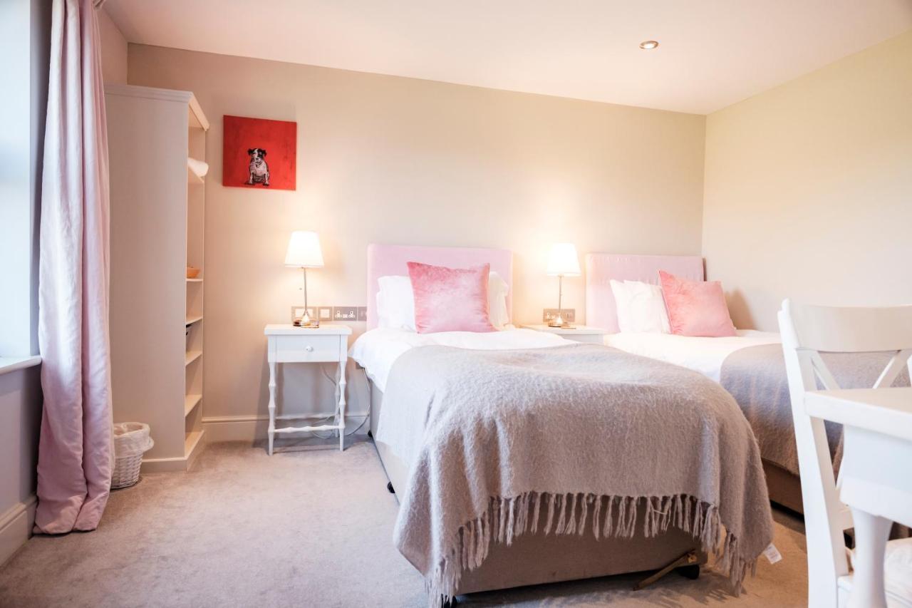 The Bower Inn Bridgwater Dış mekan fotoğraf A bedroom at The Old Vicarage