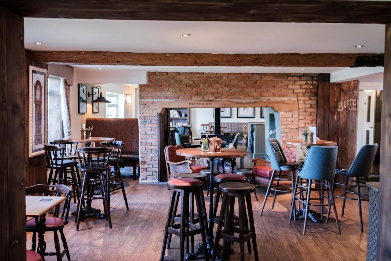 The Bower Inn Bridgwater Dış mekan fotoğraf The interior of the pub