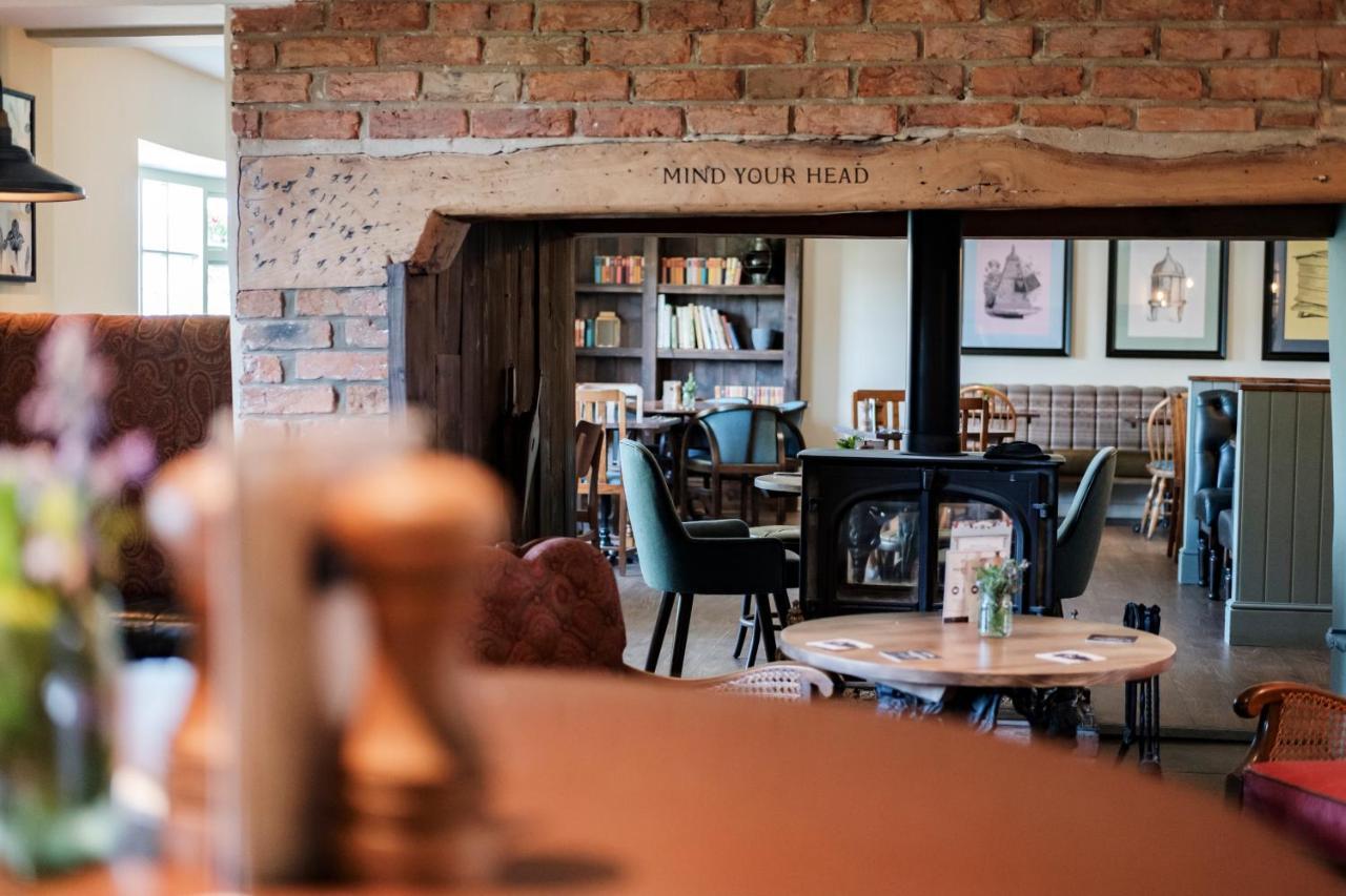The Bower Inn Bridgwater Dış mekan fotoğraf The interior of the restaurant
